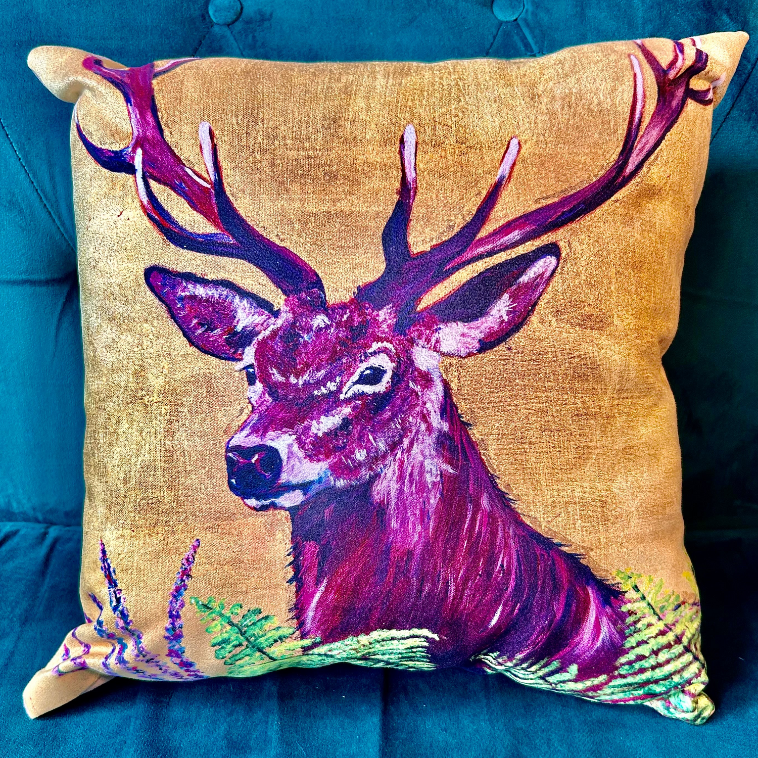 LUXURIOUS ART-INSPIRED CUSHIONS